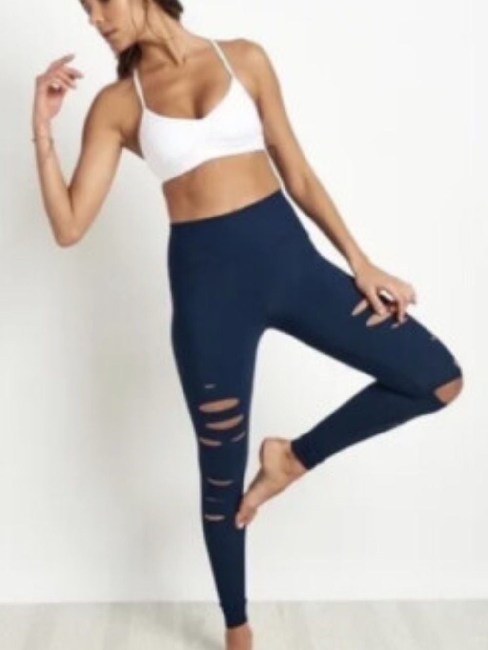 Alo ripped warrior legging